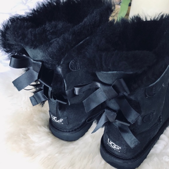UGG Shoes - UGG Boots Bailey Bow II❤️